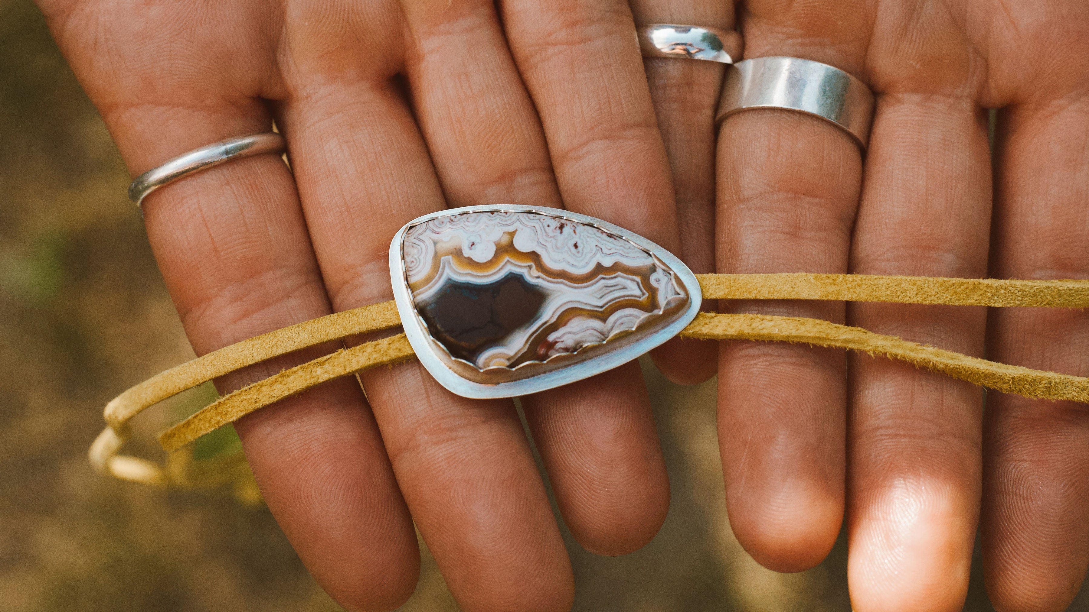 Abyss Spring Bolo