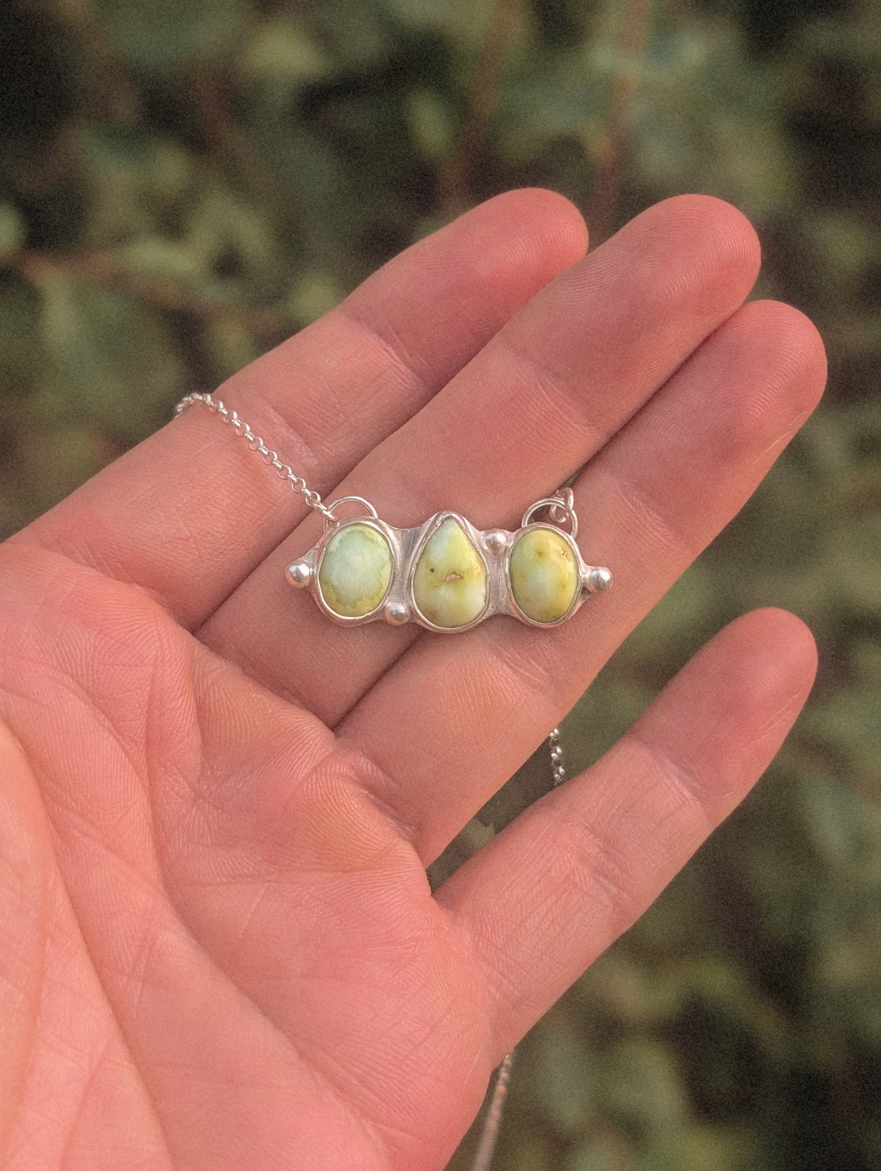 Trois Verts Necklace