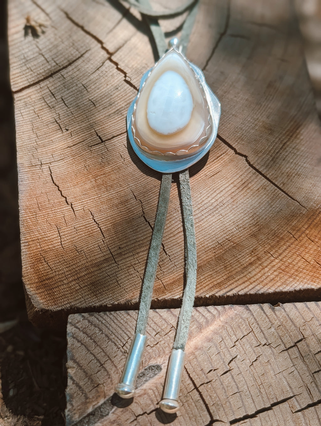 Yoni Bolo Tie